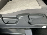 車が大好きなスタッフが心をこめて接客いたします。お客様一人一人のお車に対する思いや気持ちをうかがい、充実した時間が過ごせるよう努めます。