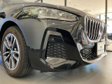 BMWはダウンフォースにより、車両を安定させるため、車の底は平らな造りとなっております。BMWの走行性能に対するこだわりはこういったところにも御座います。
