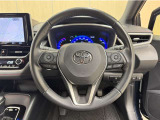 ステアリングスイッチ搭載!手を離さずに手元のスイッチでさまざまな操作が可能。運転中、視線をそらさなくても操作ができて安全です!
