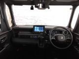安心して運転して頂ける視界の広さと快適空間です。