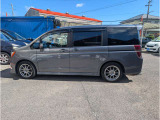 室内やハンドル周りは常に触る部分ですので、現車を見てしっかりとチェックしたいですね。