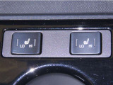 運転席と助手席にシートヒーターを装備しております。