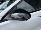 格納式ドアミラーを装備。駐車時や狭い場所でも扱いやすい便利装備です。