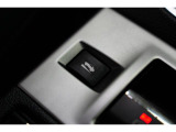 坂道での停止時に便利なヒルホールドスイッチ。
