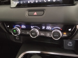 オートエアコン装着車で車内はいつも快適です!