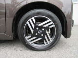 おしゃれは足元から♪♪『155/65R14インチ』♪♪日産純正アルミホイールをはいております♪♪
