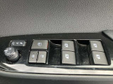 全席パワーウインドです。ドアミラーの格納調整も行えます!