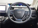 ◆ハンドル全体◆各種スイッチがハンドルから手を放さず操作できるので運転中でも楽に操作できます。