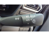 ライトもAUTO機能が付いていて、暗くなると自動で点灯し、明るくなると自動で消灯するので、大変お役にたちますよ!!