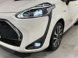 LEDヘッドライトです。デザイン性がよくとても明るいので、夜間の走行や悪天候でも安心です。しかも長寿命!