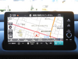 ★地図画面★地図上の文字や記号など細かい表示も鮮明に映し出します。また、スマートフォンのような操作が可能なタッチパネルを採用し、ボタンを探すことなく直感的に操作できます!