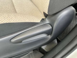 助手席も運転席同様に広く過ごしやすくなってます!
