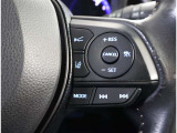 レーダークルーズコントロール(全車速追従機能付)付きです。車速に応じて追従支援してくれるので、ロングドライブも快適です。詳細は販売店スタッフまでおたずねください。