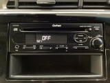 純正CDチューナーにはAUX入力端子がついてますので外部入力から音楽などを楽しめます。その下には1DIN分の小物入れがついています。CDケースなどを入れるのに便利です。