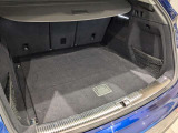 ラゲッジスペースもご覧の容量です。アウトドアにも活躍する1台です。