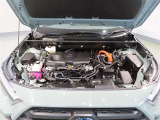 見えないところまで徹底洗浄!中古車をキレイで気持ちよくお乗りいただけるよう、内外装ともにしっかり「まるごとクリーニング」♪エンジンルームも施工済!