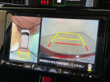 【パノラマモニター】車両周囲を上から見下ろしたような映像を表示。正確なモニタリングが可能になり、駐車時・幅寄せをアシストします!