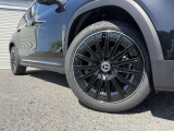 メルセデス・ベンツの定める厳しい基準をクリアしたお車のみをご案内させて頂きます。納車前整備はメーカー規定に基づき最大100項目にも及ぶ点検を熟練のメカニックによって行いご納車させて頂きます。