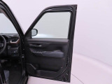 初回車検までのメンテナンスをセット商品として『ワンダフルパスポート』をご案内♪納車後のメンテナンスは愛知ダイハツにお任せください(*^_^*)