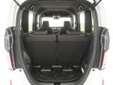 ◆フル乗車でもしっかり荷物を収納出来るラゲッジスペースです。普段の買い物でしたらしっかり積める十分な荷室スペースが確保されています。
