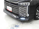 TRD製GRフロントスポイラーを装備しております。