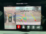 Jeep純正のモニターが標準装備されておりバックカメラも御座います。