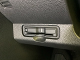 ハンドルの左下にETCがついています。高速道路の料金所の通過も楽々です。カードの取り出しもしやすい場所についています。