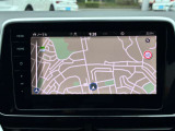 スマートフォン用アプリ[Apple CarPlay][Android Auto]対応の純正ナビ Discover Pro を装備、ラジオのほか、USB、Bluetoothハンズフリー通話にも対応。