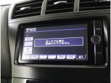 <Bluetooth>スマートフォンなどの機器と車をBluetoothで接続すると、ワイヤレスで音楽を再生できます。