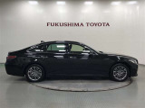 【まるごとクリーニング】シートを取り外し、車内を徹底洗浄。隅々まで丁寧に仕上げています。