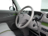トヨタ認定中古車保証付!(1年間、距離無制限 HV車はHV保証付) 別途延長保証もご用意しております♪ ぜひ現車を確認にご来店ください