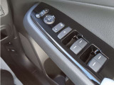 運転席窓操作部スイッチの画像です。
