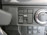片側電動スライドドアのスイッチ付です。車内からもスイッチひとつで楽にドアの開閉が可能です。電動なので開閉時に力を使う必要がなく、半ドアになることもありません!