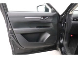 運転席ドア。除菌、消臭済です。