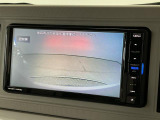 【バックモニター】駐車には欠かせないバックカメラを装備!カラーで後方をモニタリング。安全でゆとりのある駐車をサポートします。