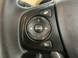 ステアリングリモコンは、運転中でも簡単に音量調整やチャンネル変更もできます!わき見運転防止にもつながるので安心です♪
