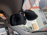 オプションで付けることができるミラー一体型のETC装着です。