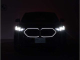 【キドニーグリル】BMWは約90年もの間、ほぼ全ての車両にひと目でBMWだと分かるこの特徴的なフロントグリルが備えられ、デザイン・アイコンとして親しまれてきました。