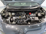見えないところまで徹底洗浄!中古車をキレイで気持ちよくお乗りいただけるよう、内外装ともにしっかり「まるごとクリーニング」♪エンジンルームも施工済!