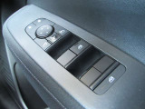 全席パワーウインドウ★運転席はワンタッチで開閉可能です♪