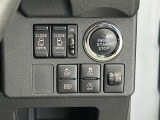 先進の安全装置が装着されています。詳しい機能についてはスタッフまでお問合せください。