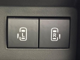 【両側パワースライドドア】スマートキーや運転席のスイッチで後席両側スライドドアの開閉が可能♪電動だから力を入れてドアを開ける必要が無く、小さなお子様でも簡単に開け閉めでき快適です♪
