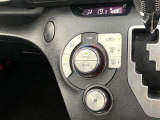 オートエアコンは温度を設定するだけで、自動で風量などを設定してくれます。運転しながら操作も必要ないので、安全性も向上します。