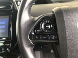 【ステアリングスイッチ】左です。ステアリングから手を離さず、運転に集中したまま手元でオーディオ操作等が出来ます。