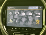 ディスクやラジオ、Bluetoothなどの選択肢が画面に並び、使いたい音源を確認しやすい構成です。日々の移動に合わせて、音楽やラジオを楽しむ際に活用できます。