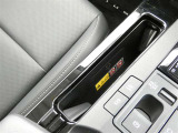 ワイヤレス充電機能で接続の手間いらず。対応スマートフォンなどをワイヤレスで充電可能です。