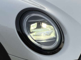 MINIのオートライトは積極的にライトをつけることにより、自車の存在を周囲に向けアピールいたします。それは安全性への配慮でもあります。