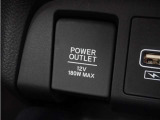 ◆12V電源ソケット◆スマートフォンの充電等にも便利な電源ソケット!使いやすい場所に装備されています。