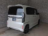 オプションになりますが、ボディーコーティングもご用意しております。新車の輝きに近づき、洗車などのお手入れも楽になりますよ。