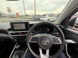 周囲の状況も確認しやすい運転席!